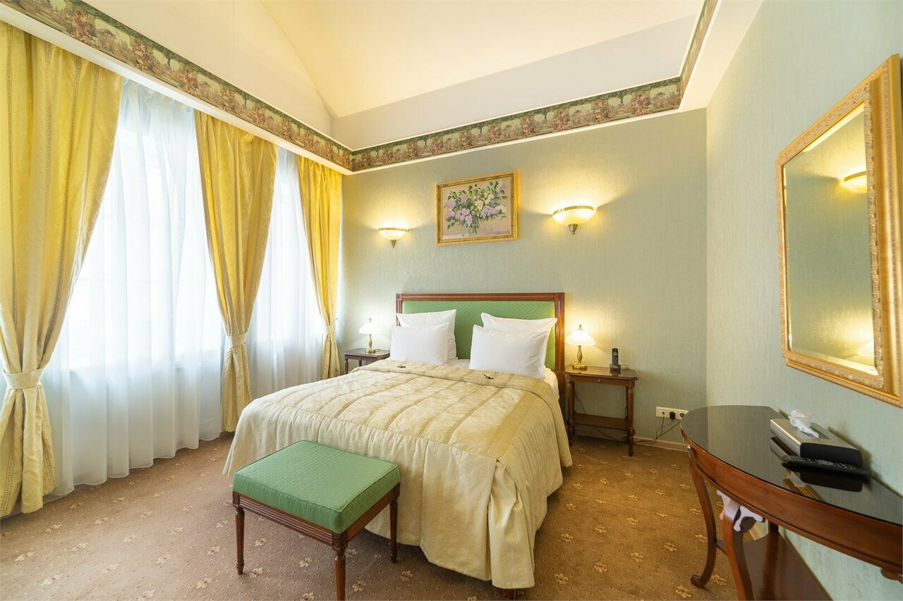 Гостиница Бутик-Отель Аристократ Санкт-Петербург