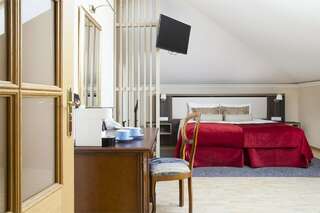 Гостиница Бутик-Отель Аристократ Санкт-Петербург Улучшенный двухместный номер с 1 большой или 2 раздельными кроватями-13