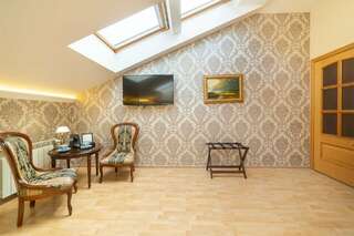 Гостиница Бутик-Отель Аристократ Санкт-Петербург Улучшенный двухместный номер с 1 большой или 2 раздельными кроватями-4