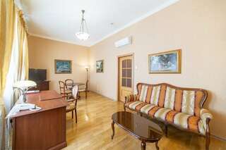 Гостиница Бутик-Отель Аристократ Санкт-Петербург Представительский люкс-4